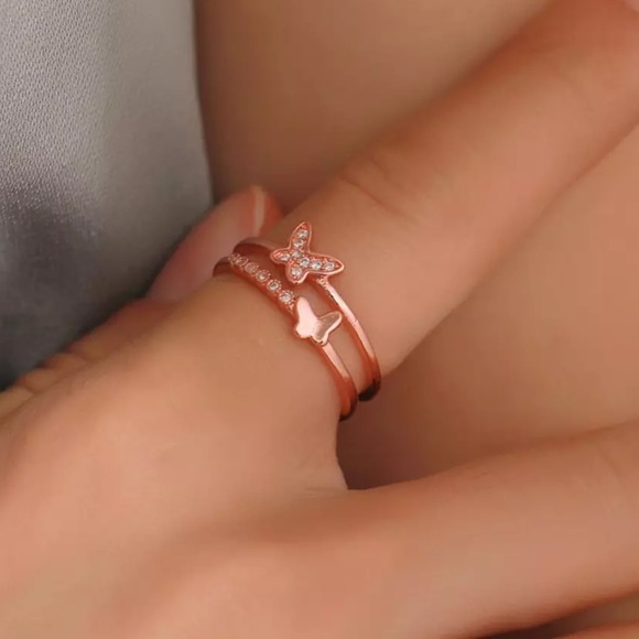 Butterfly ♡ Crystal Ring - Picture 4 of 8